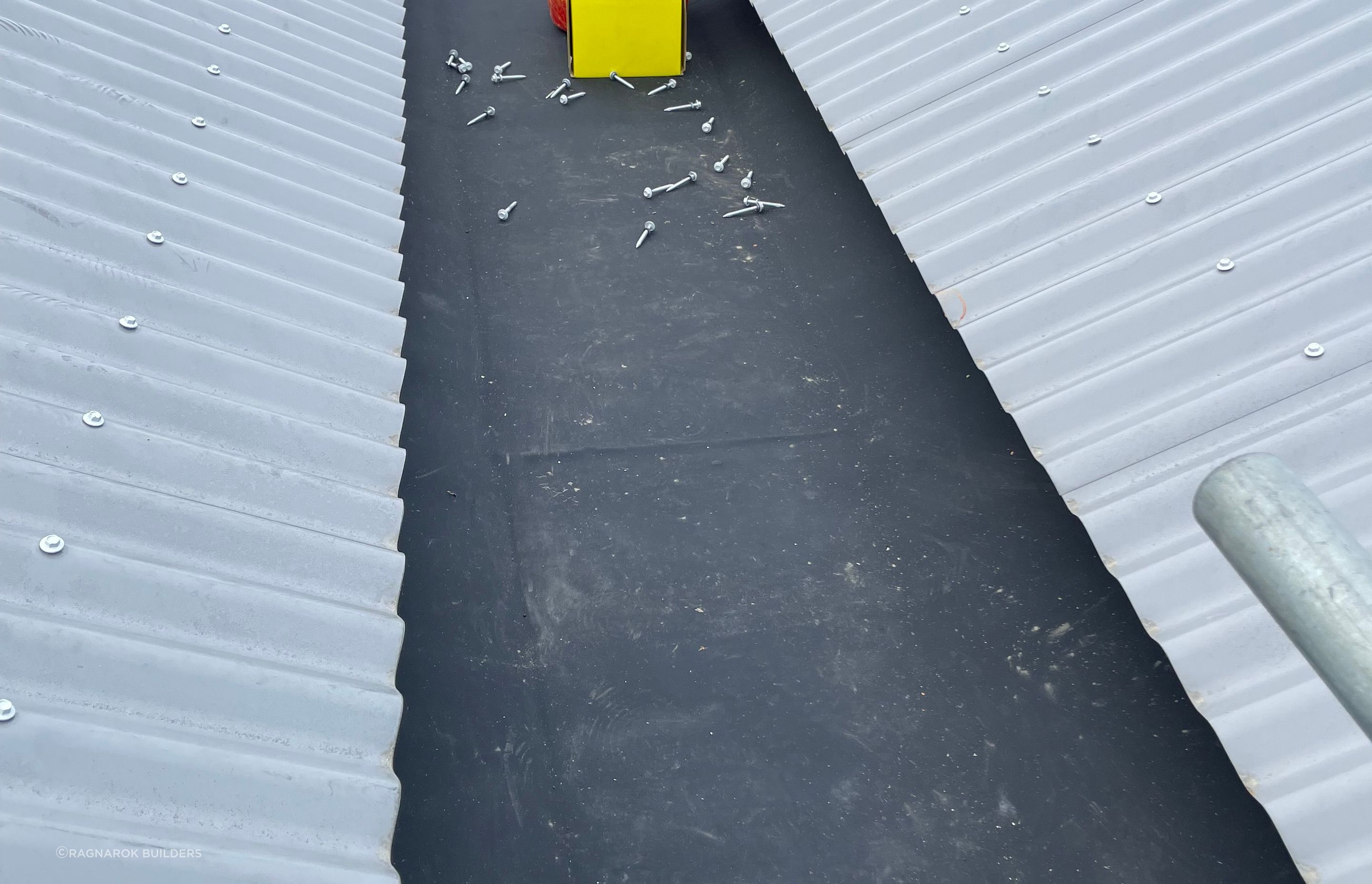 Butynol internal guttering