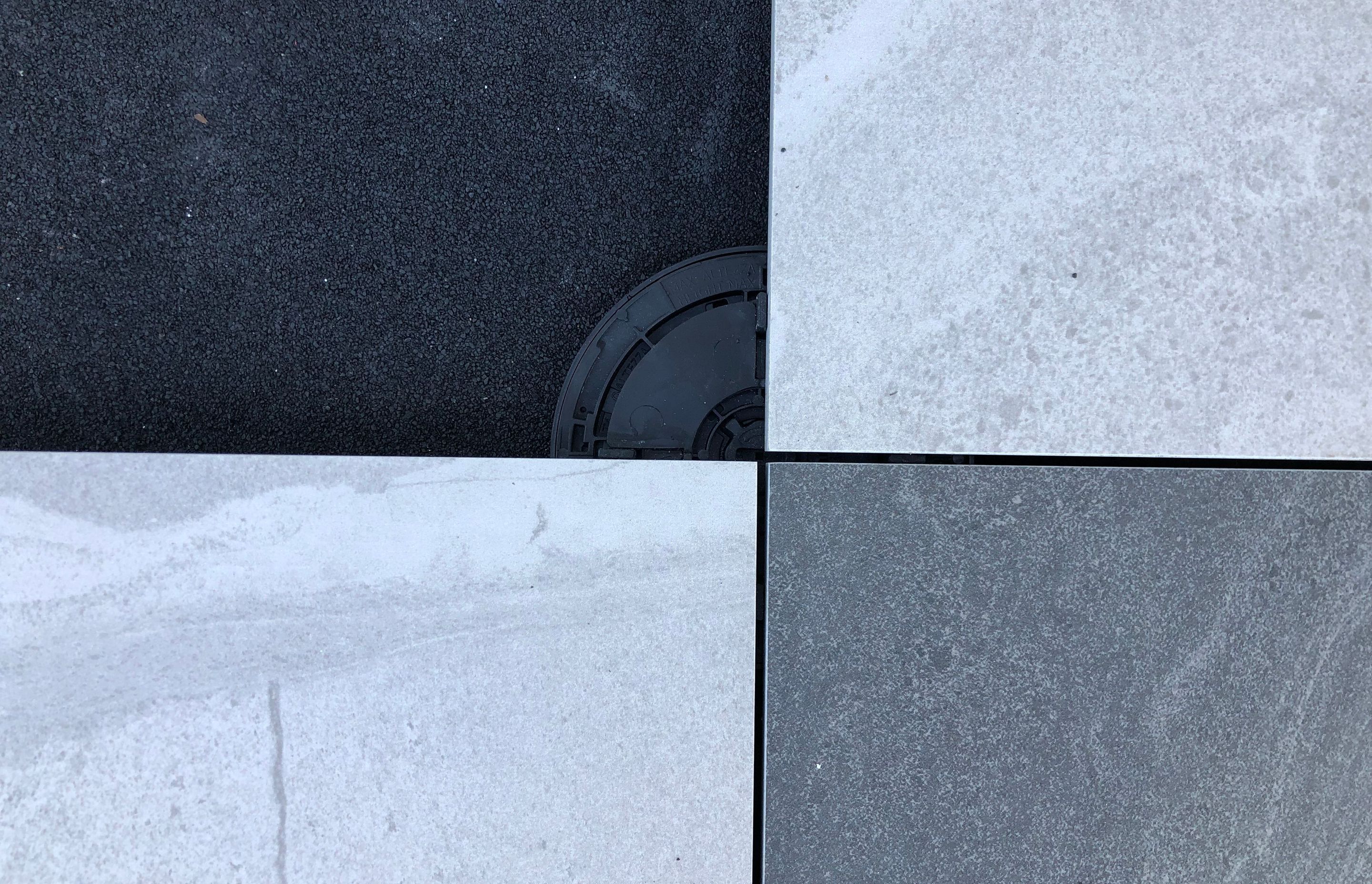 Black & White Deck