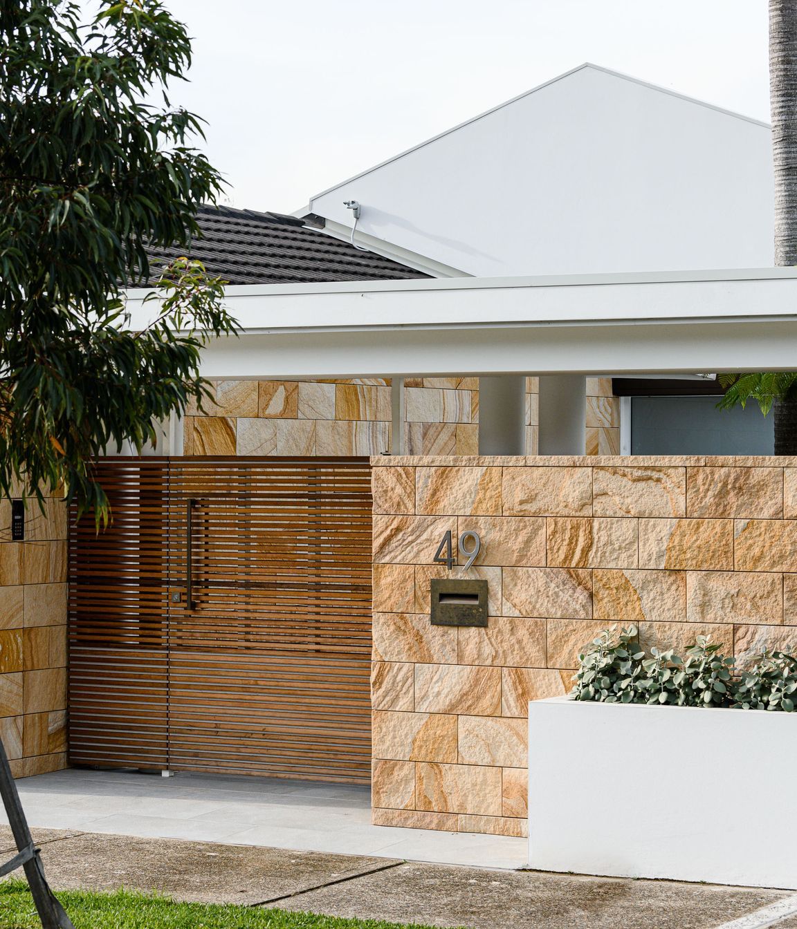 JonathanSpicer49BoroniaRdBellevueHill2405193199-Edit-v2.jpg