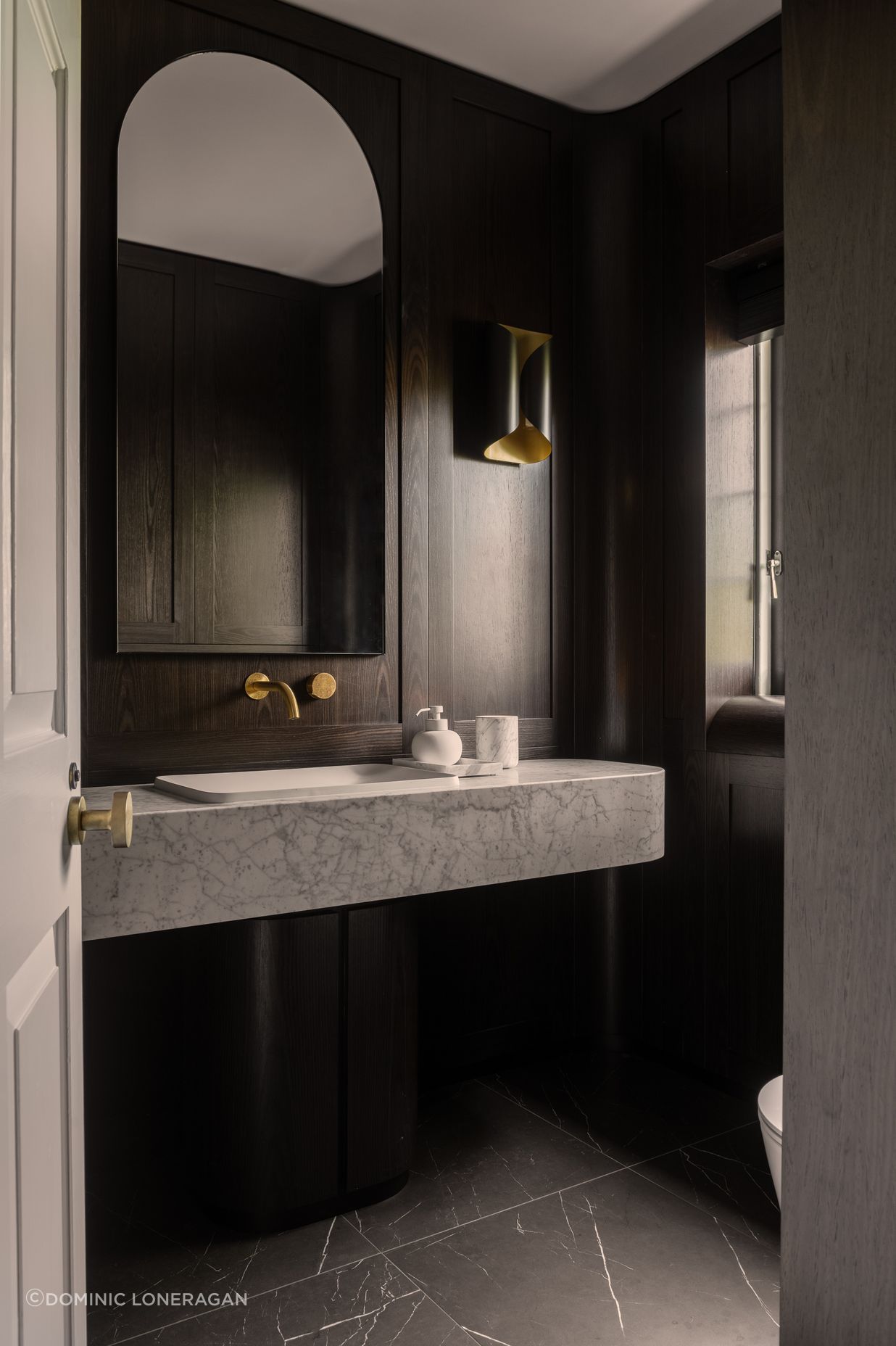 Veneer panels, curves and marble