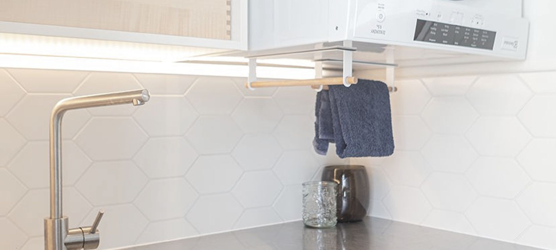 Space efficient Laundry banner