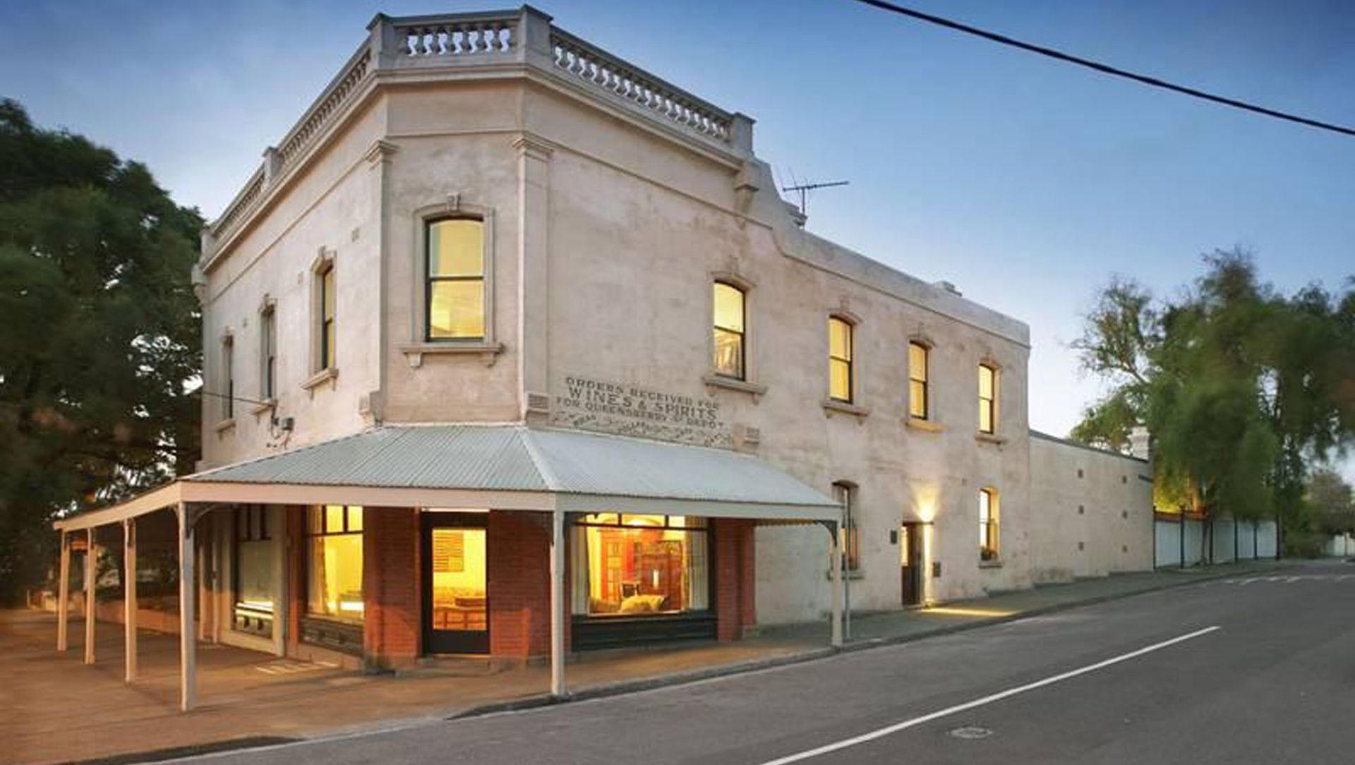Kensington House banner
