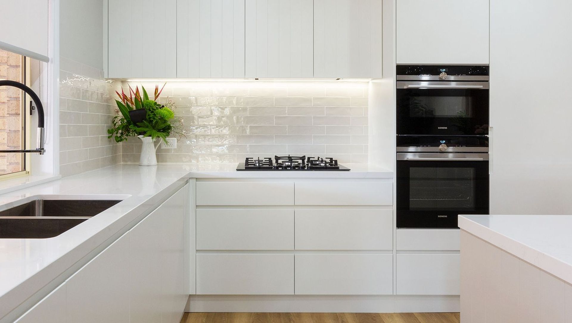 Modern White Kitchen, Kellyville banner