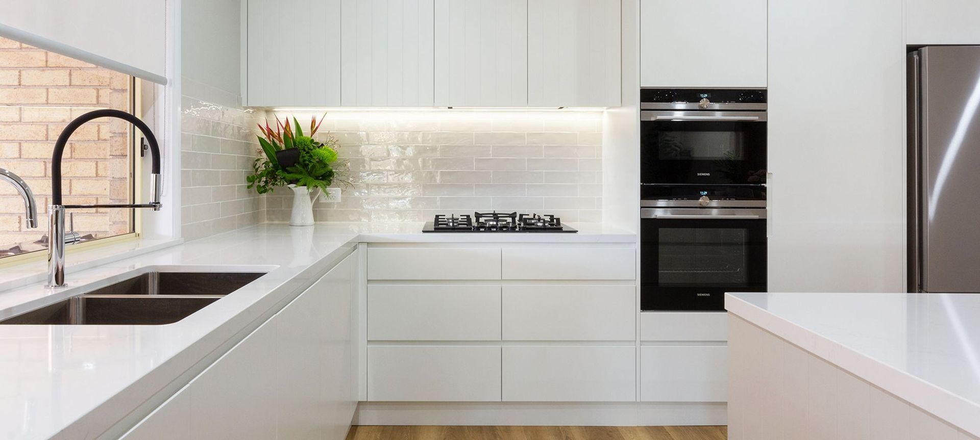 Modern White Kitchen, Kellyville banner