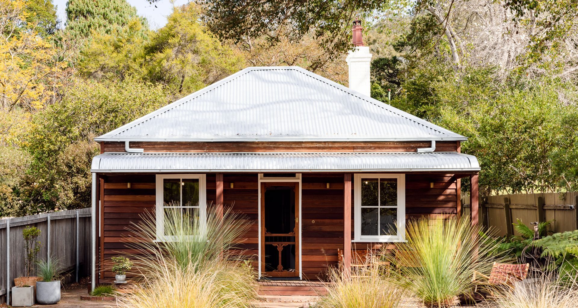 Wallaby Cottage by Kibbin Design banner