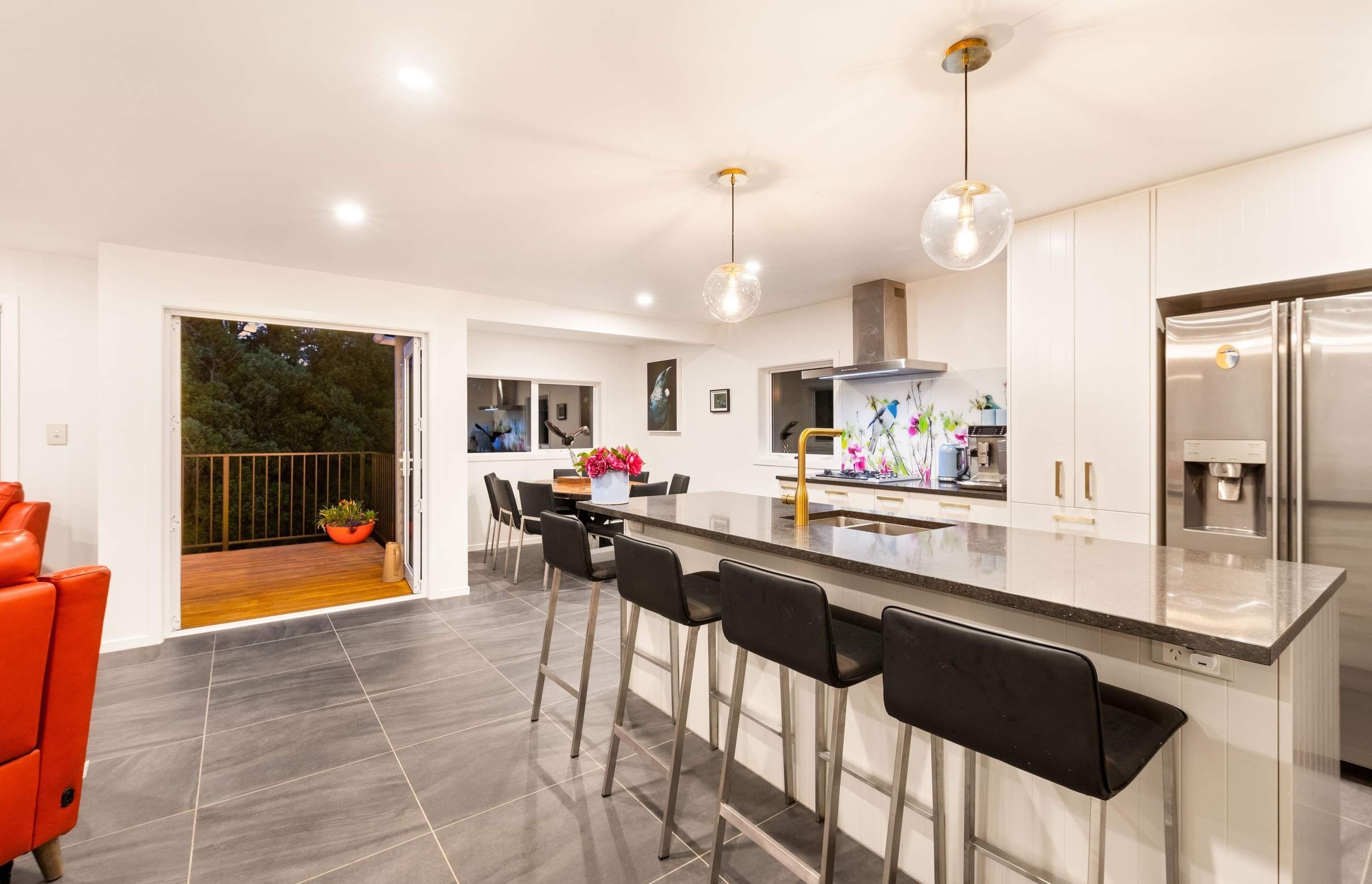 21 Rauhuia Cres, Parau
