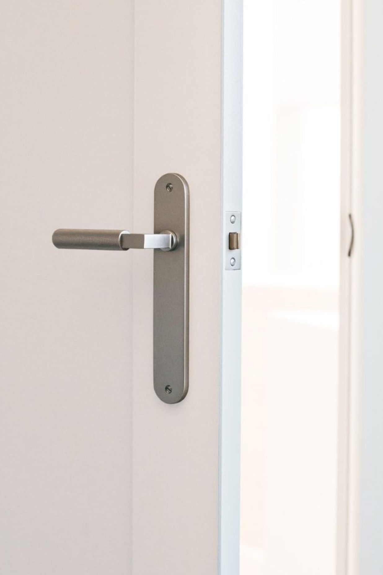 Kyal-Karas-Brunswick-Lever-On-Oval-Backplake-Satin-Nickel-3.jpeg