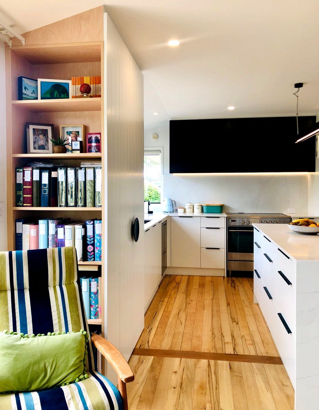 LIZZIE K &amp; CO - Views back towards wet &amp; cooking areas