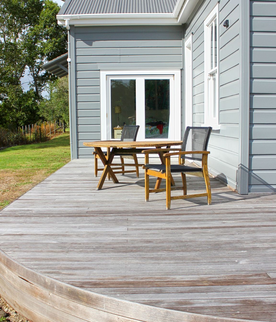 Cain Built - Coatesville Bungalow renovation- landscaping, cured feature deck