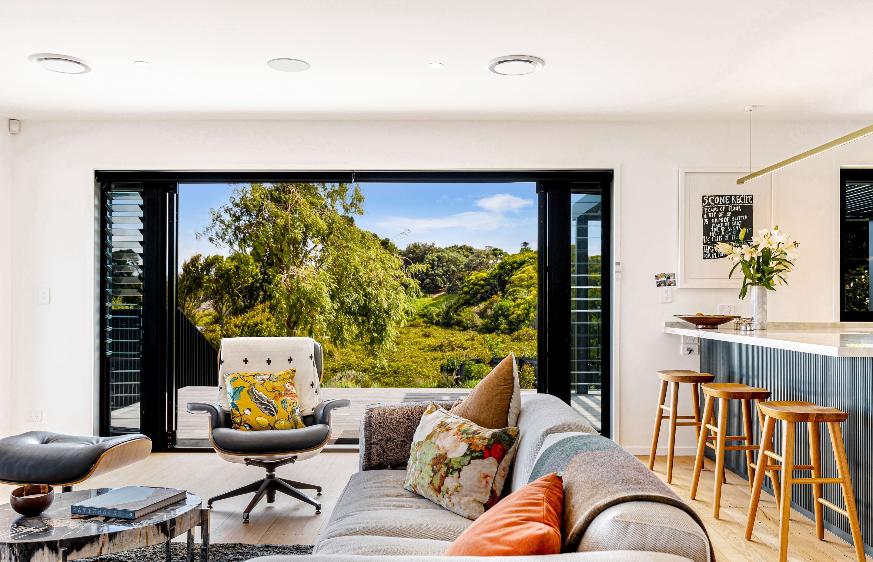 Coastline hide away