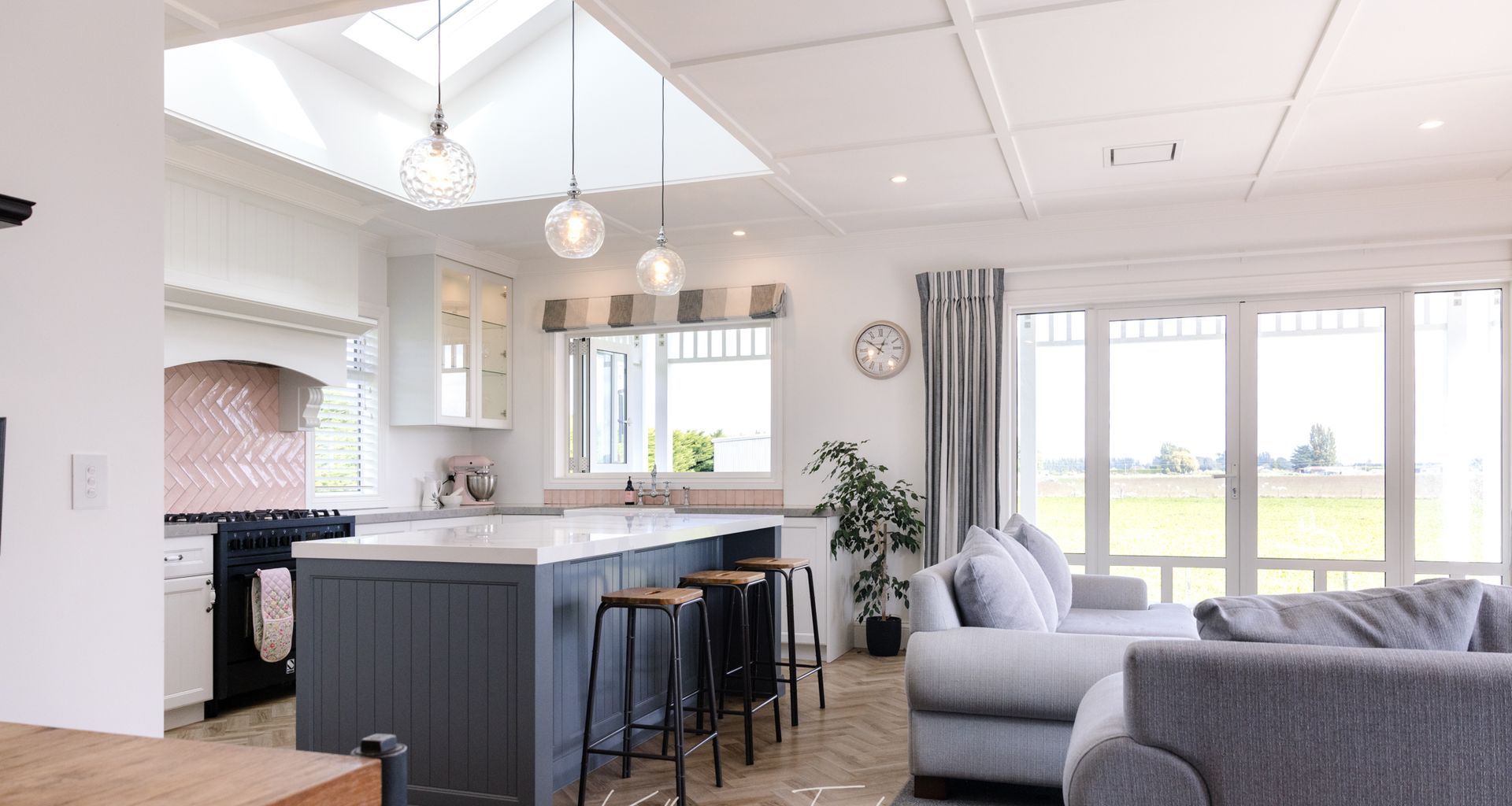Villa Refit banner
