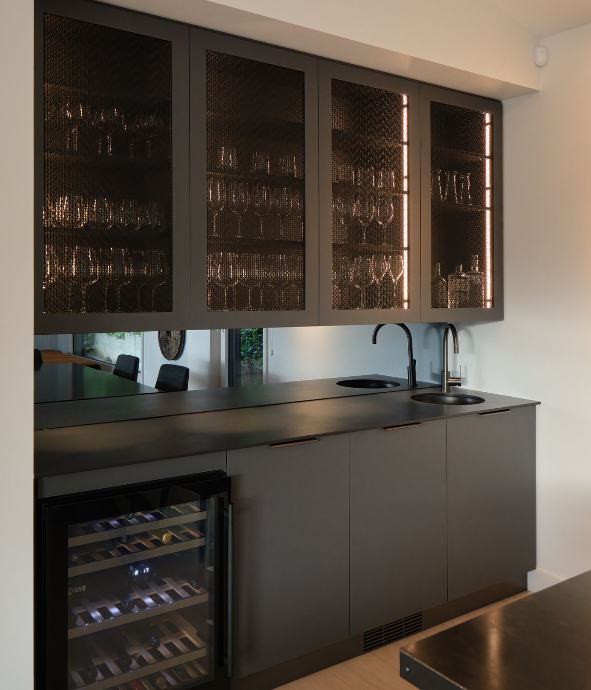 Loch-View-Queenstown-bar.jpg