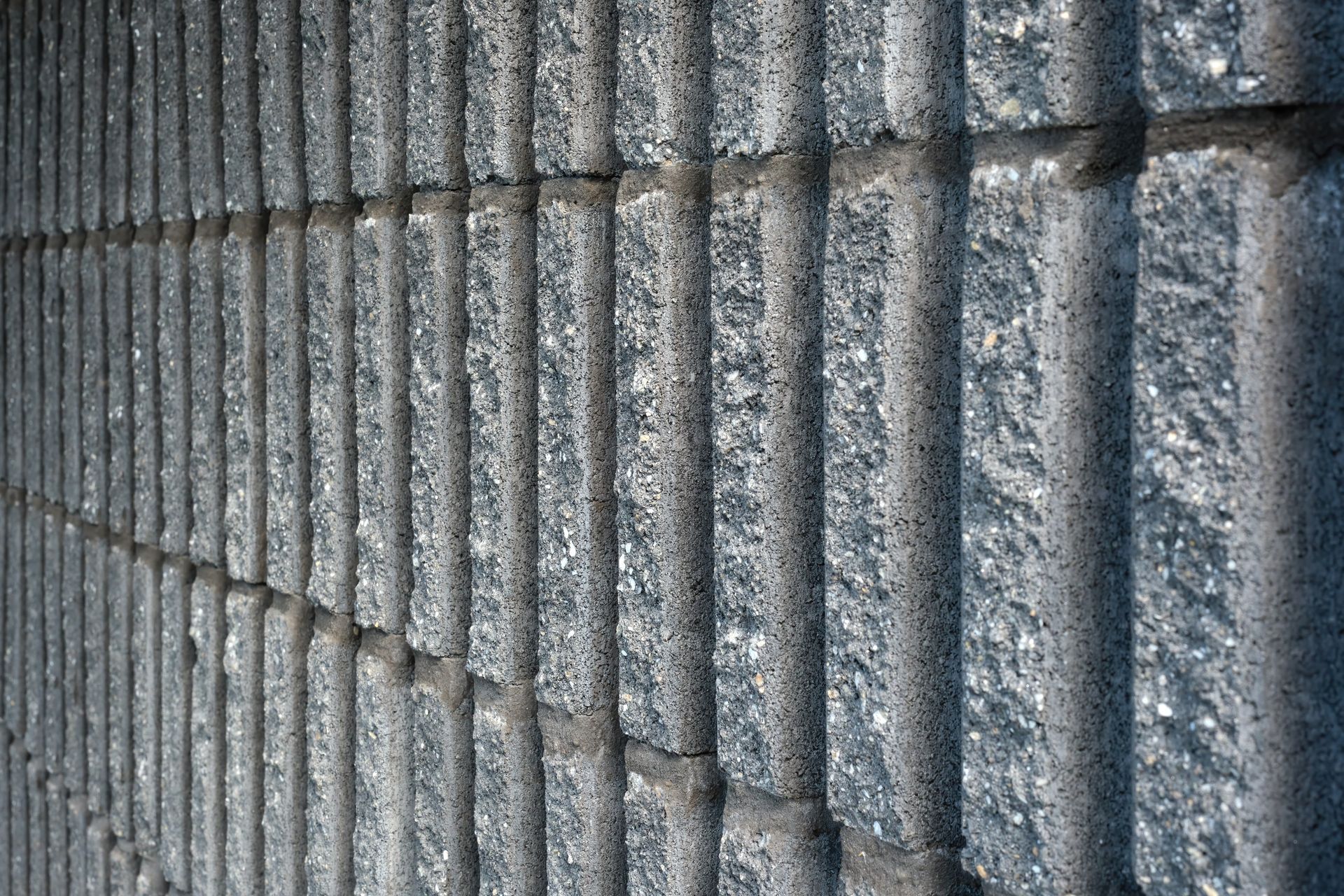 Loch-View-Queenstown-split-face-concrete-block.jpg