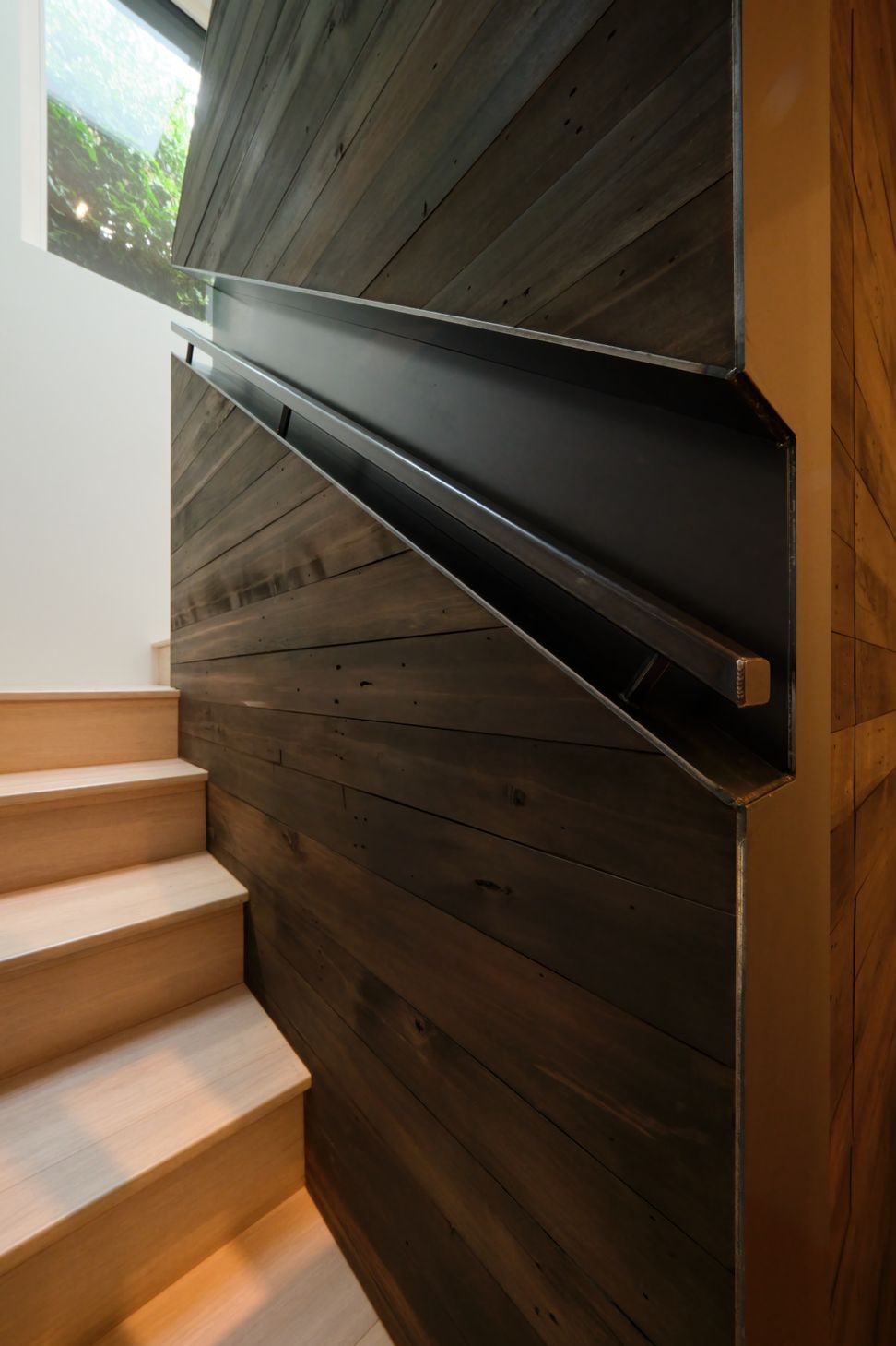 Loch-View-Queenstown-stair-rail.jpg