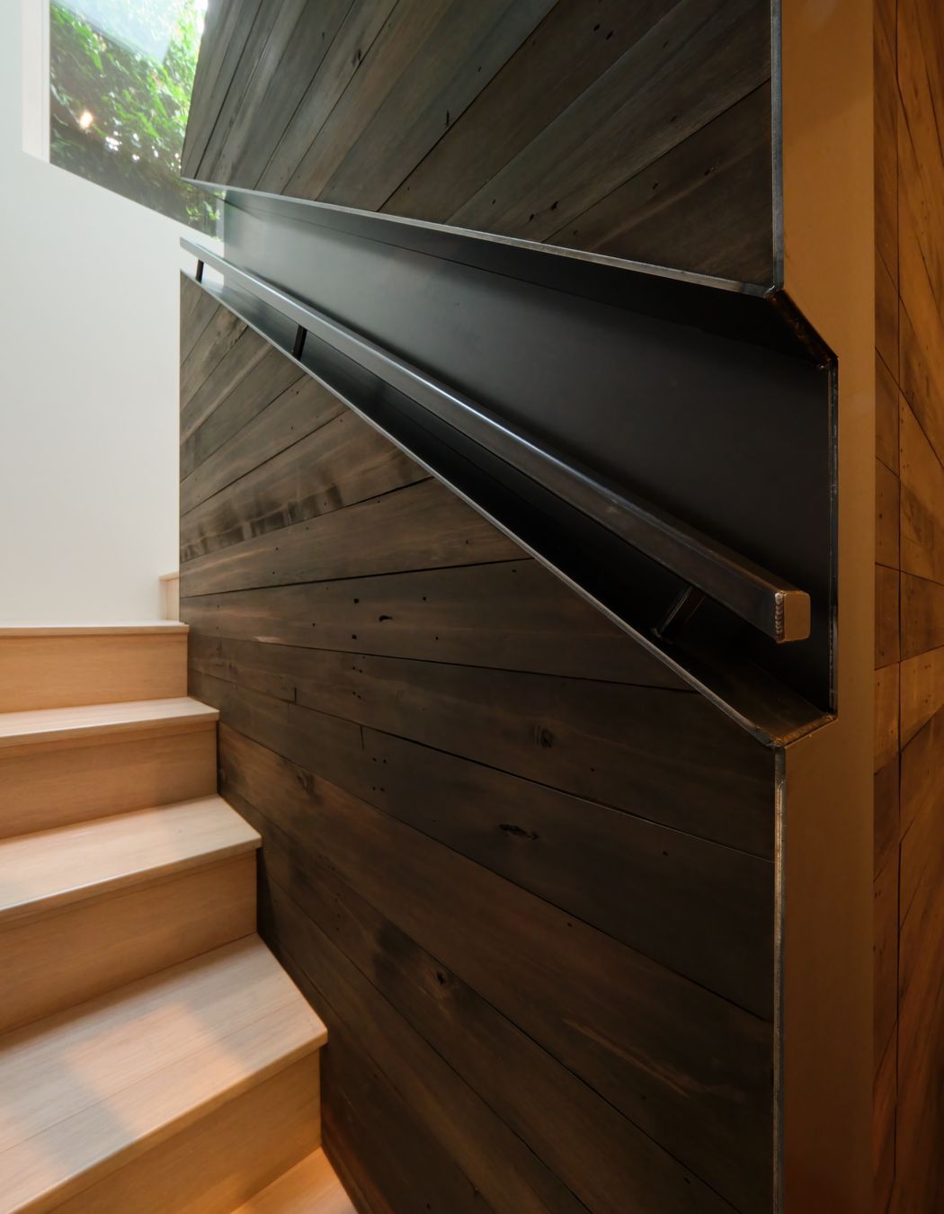 Loch-View-Queenstown-stair-rail.jpg