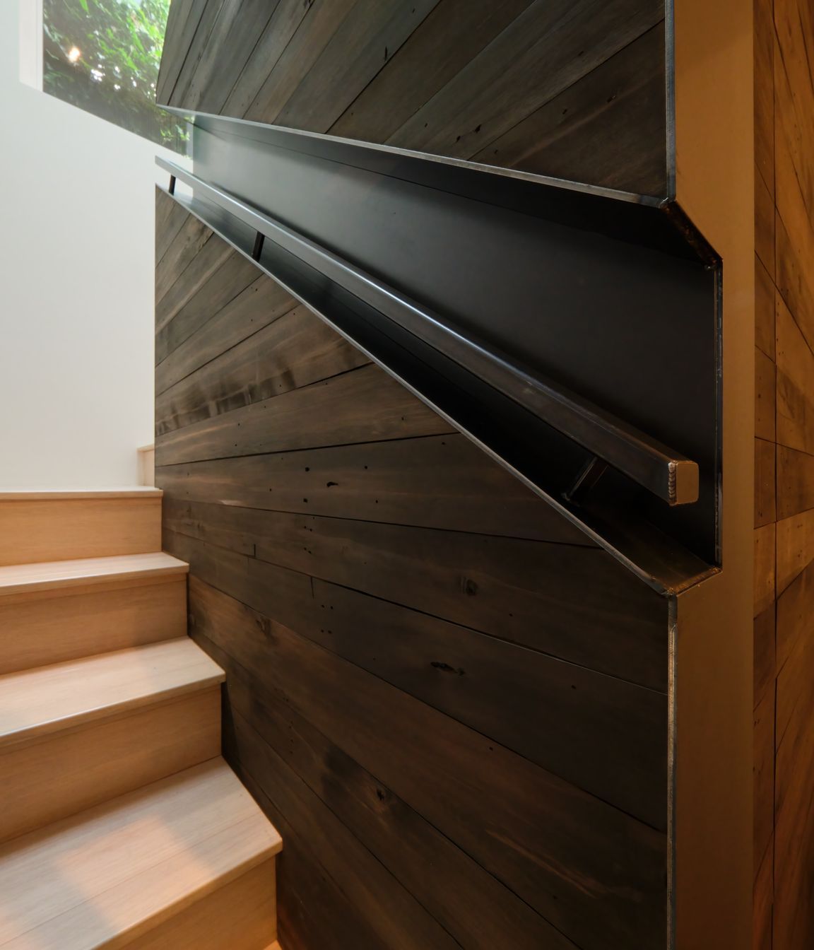 Loch-View-Queenstown-stair-rail.jpg