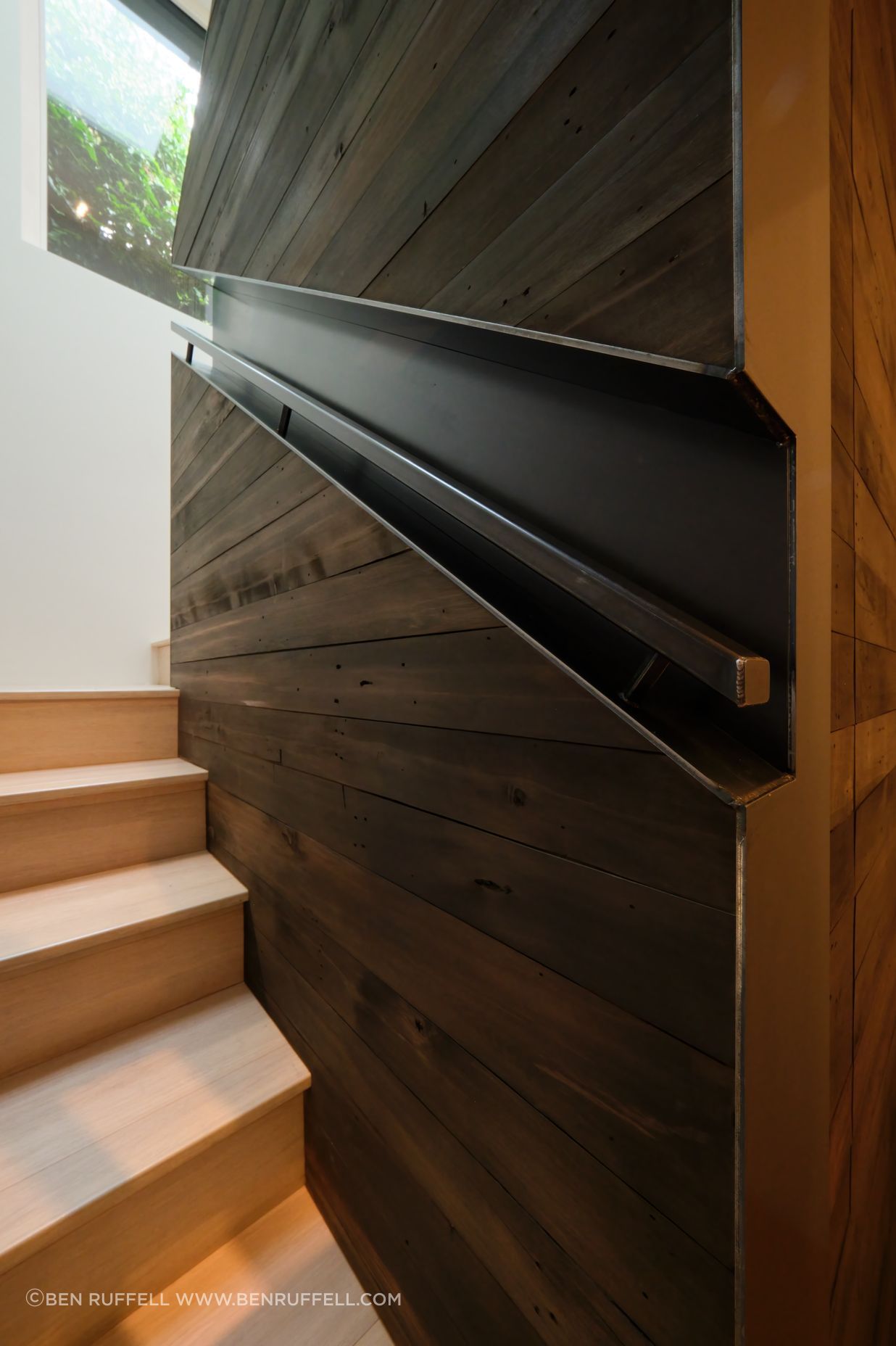 Loch-View-Queenstown-stair-rail.jpg