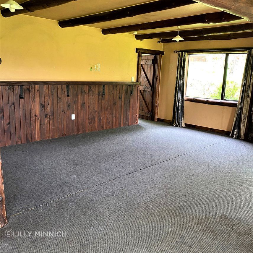 Lounge-walls-before.jpg