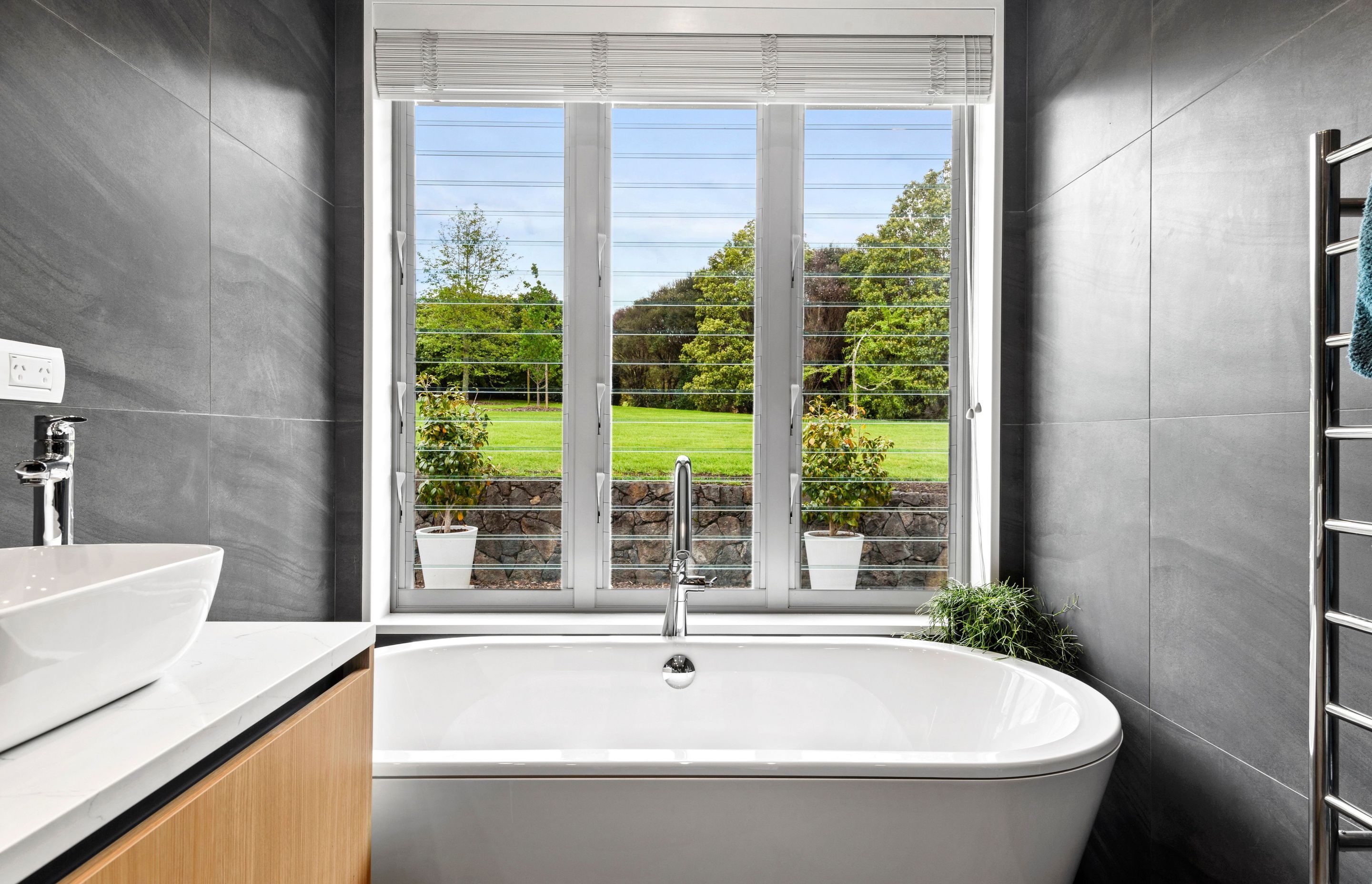 Sarah’s Bathroom Renovation – Adding Luxury & Value to Their Home