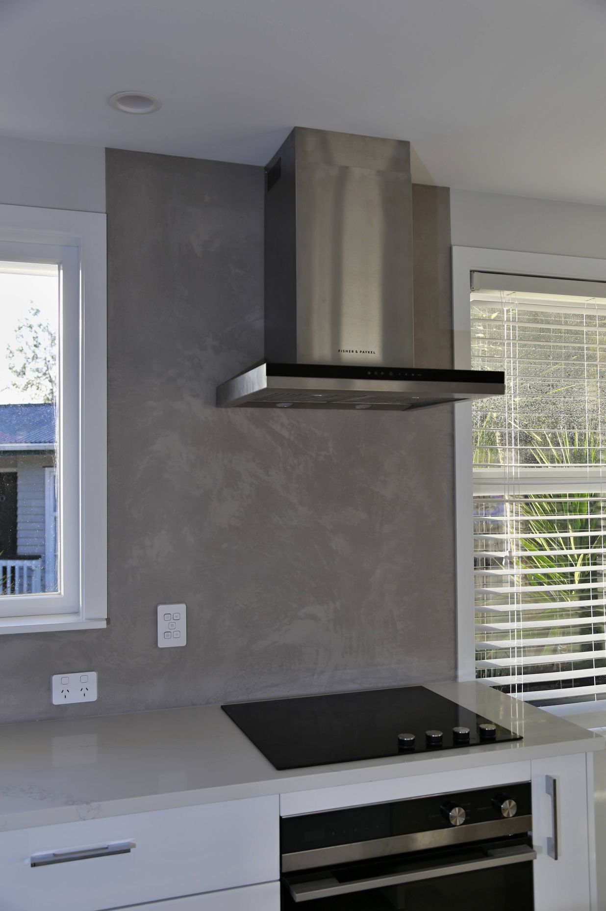 Venetian plaster Kitchen splashback