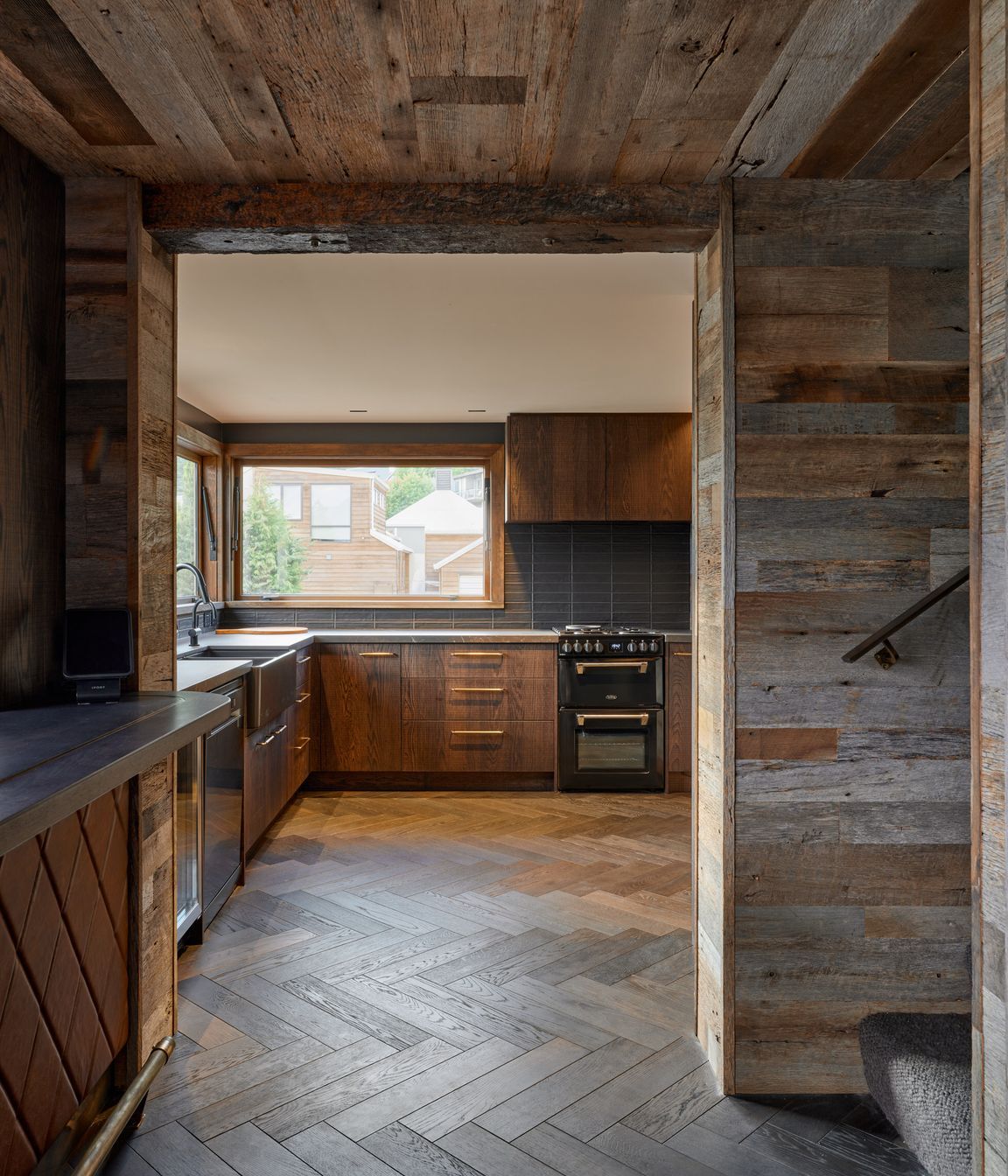 VidaSpace Timber Flooring and Walls