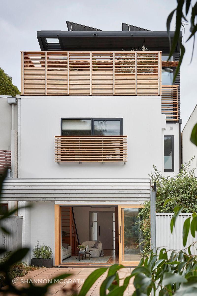McMahonCanterburyRdStKildaWestsmg3446w.jpg