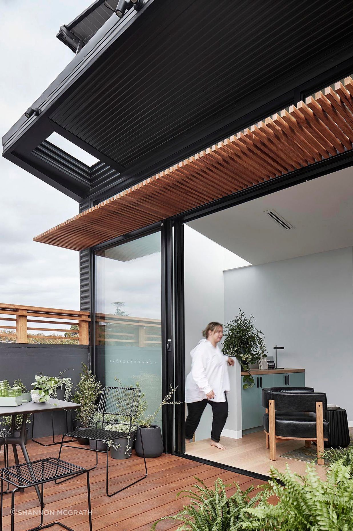 McMahonCanterburyRdStKildaWestsmg3736w.jpg