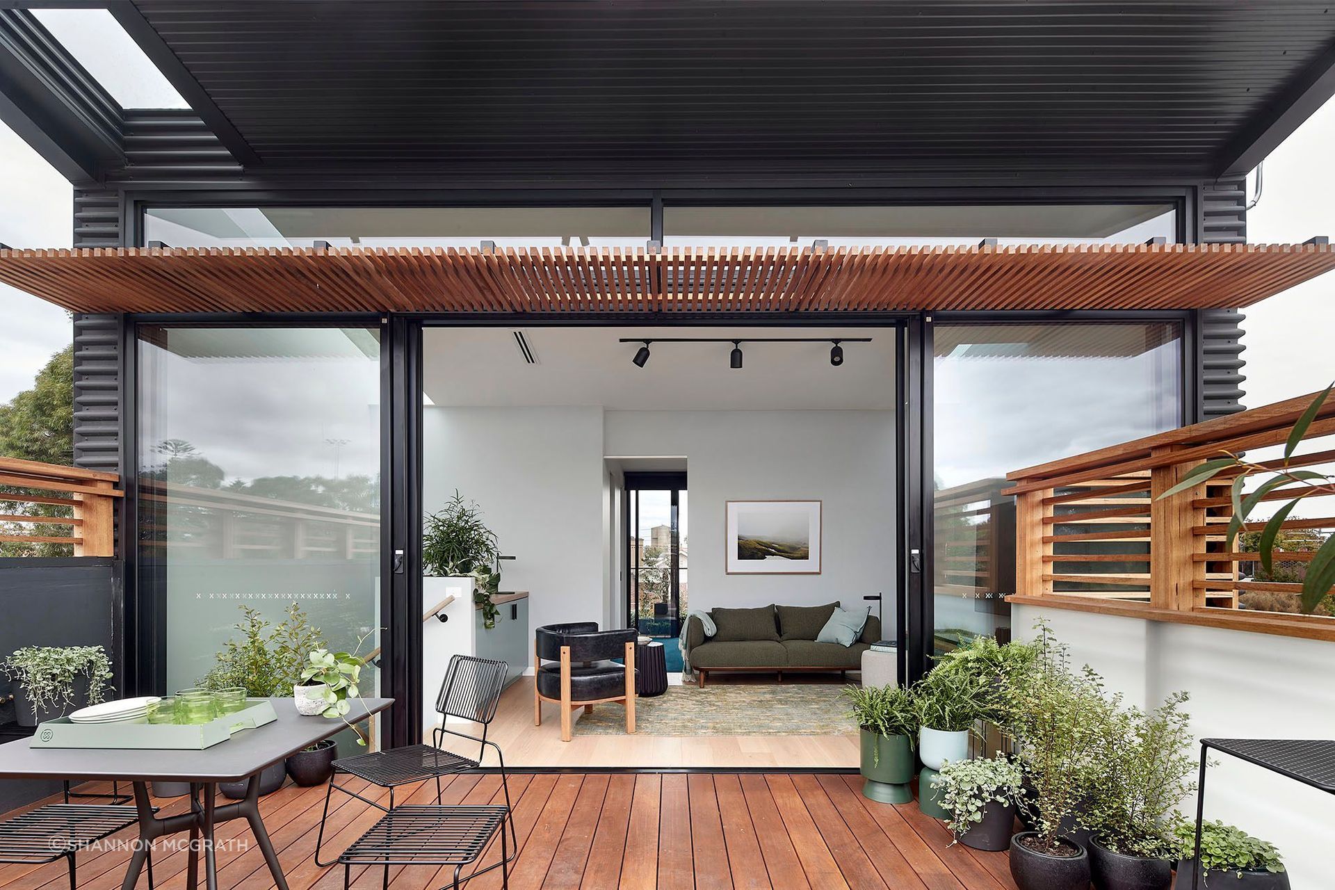 McMahonCanterburyRdStKildaWestsmg3782w-v2.jpg