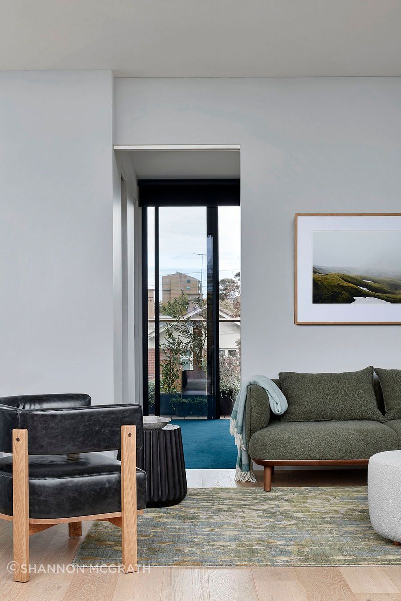 McMahonCanterburyRdStKildaWestsmg3806w.jpg