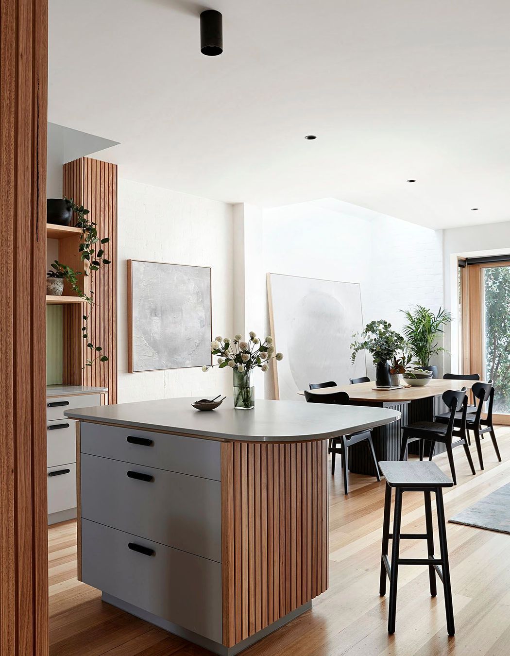 McMahonCanterburyRdStKildaWestsmg3995Aw.jpg