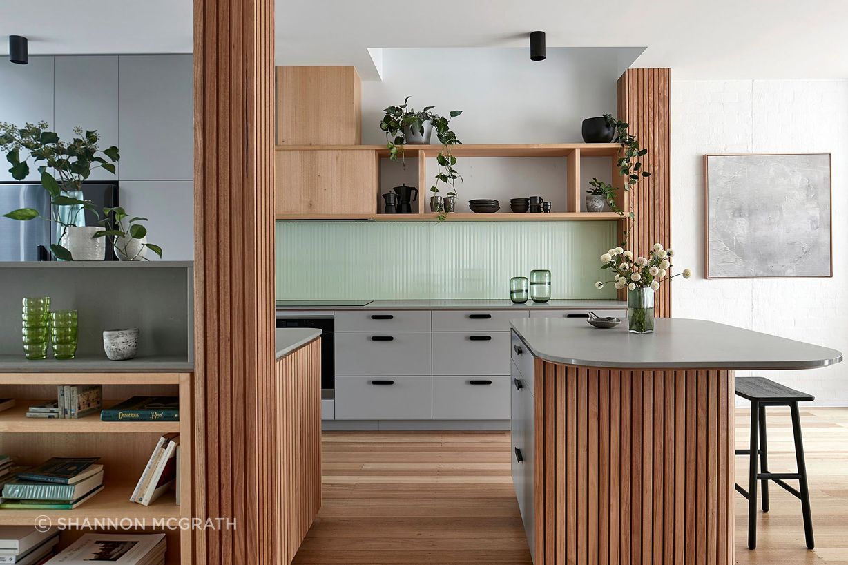 McMahonCanterburyRdStKildaWestsmg4037Aw.jpg