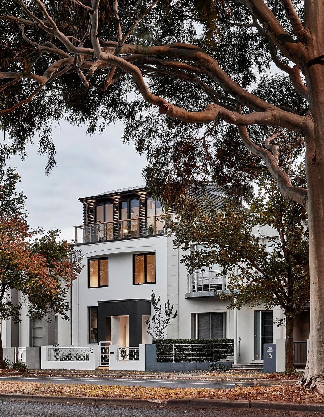 McMahonCanterburyRdStKildaWestsmg4135w.jpg
