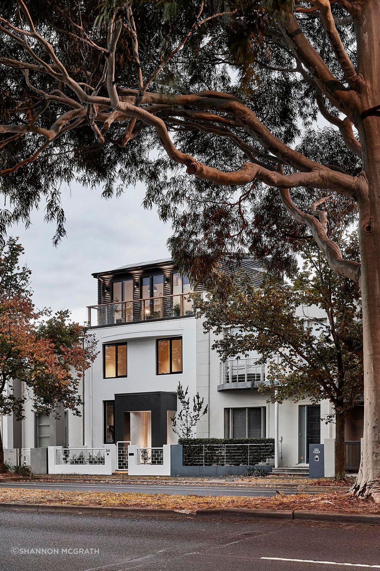McMahonCanterburyRdStKildaWestsmg4135w.jpg