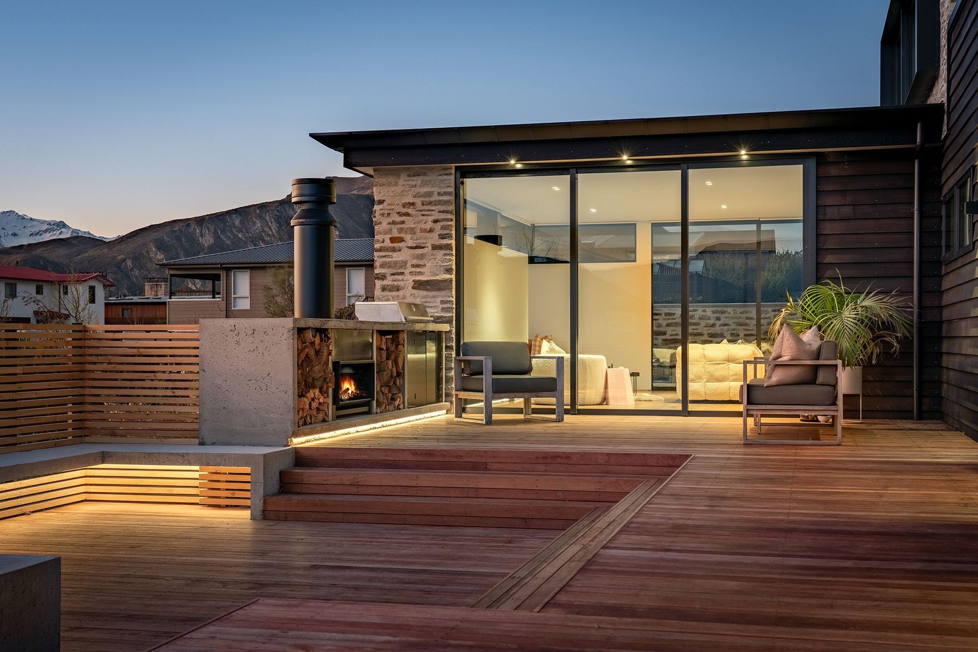 Minaret-Ridge-outdoor-decking.jpg