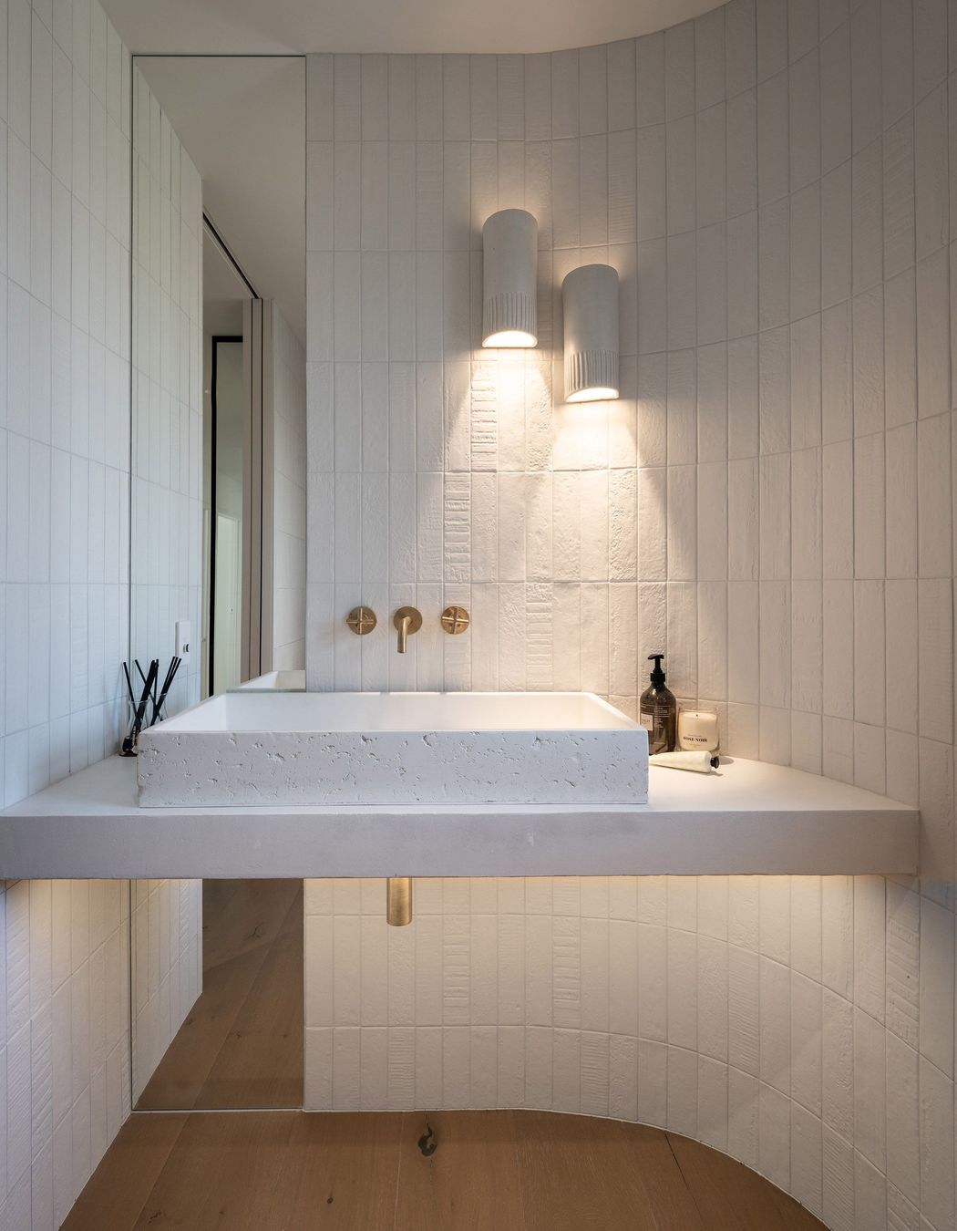 Minaret-Ridgecurved-wall-bathroom-sink.jpg
