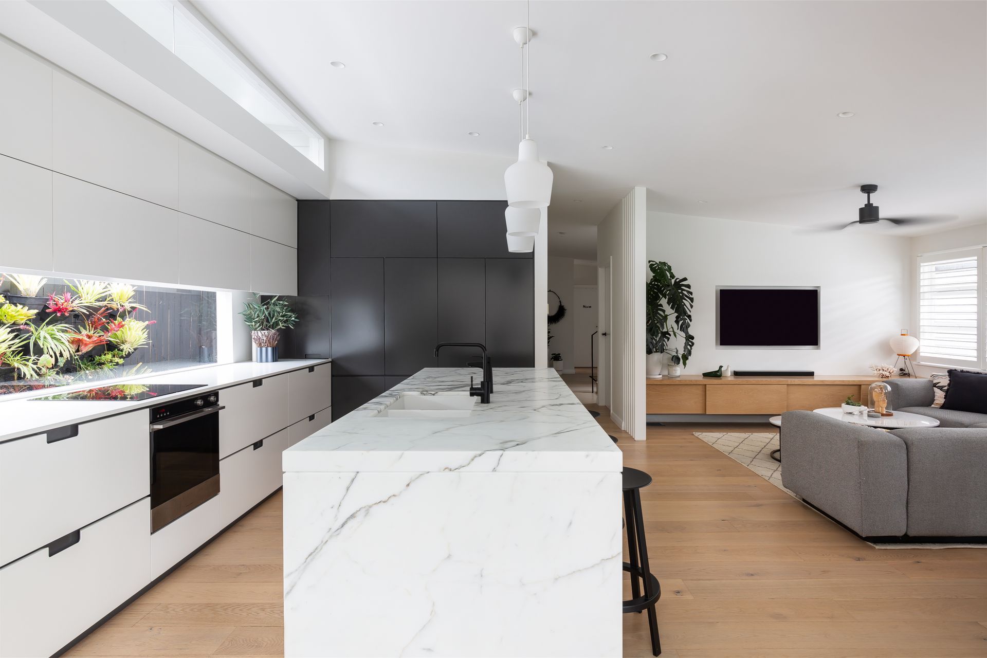 Photography: Simon Whitbread