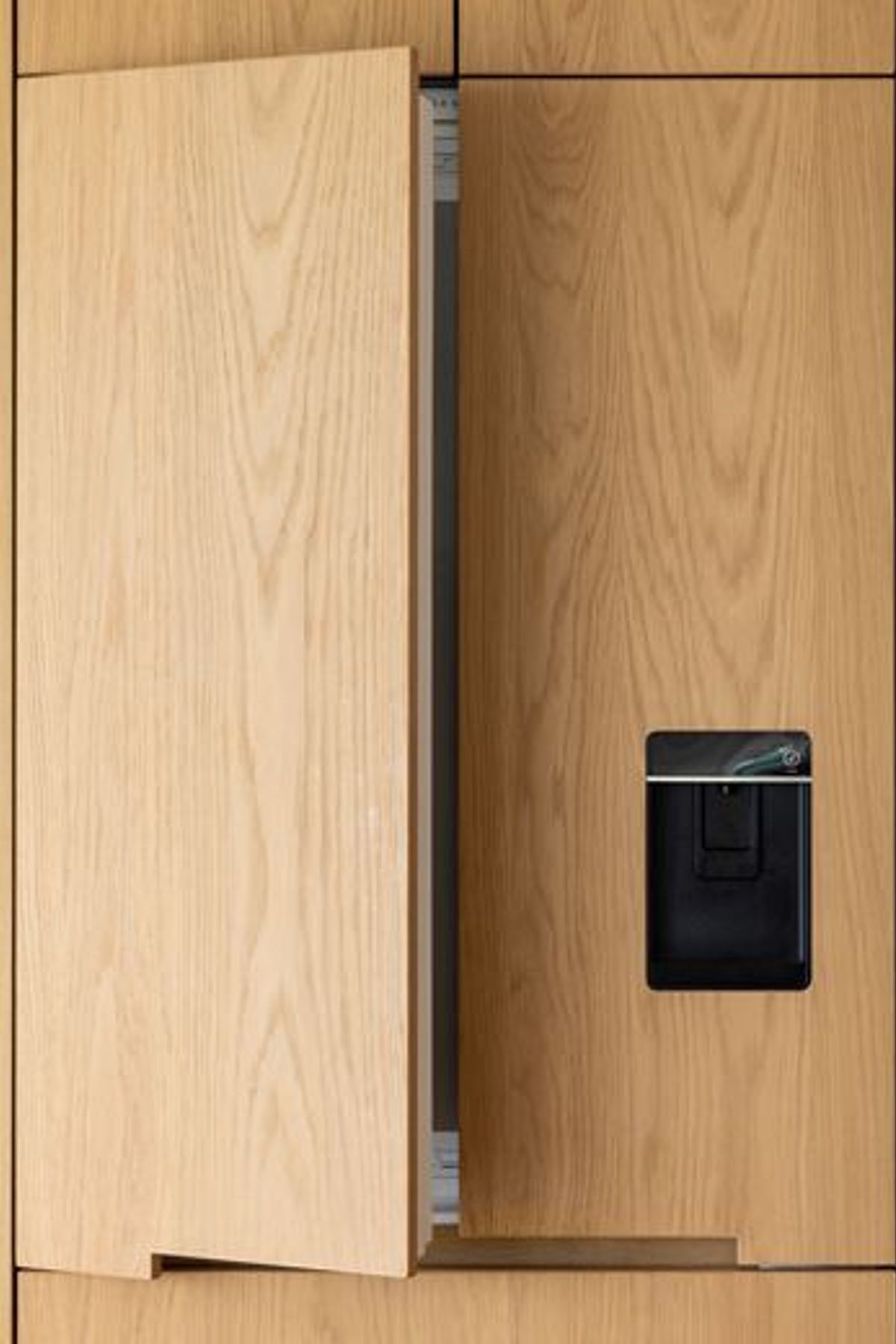 NeoDesigncustomkitchenrenovationdesignerAucklandcontemporayoakcalacattamarbleintegrated-fridge.jpg