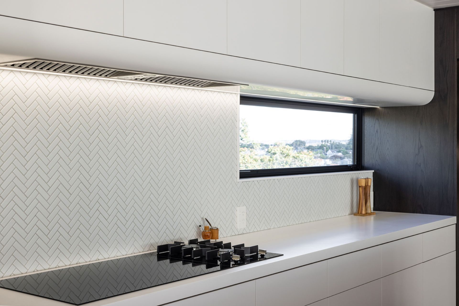 NeoDesigncustomkitchenrenovationdesignerAucklandminimalistwhitecurves4.jpg