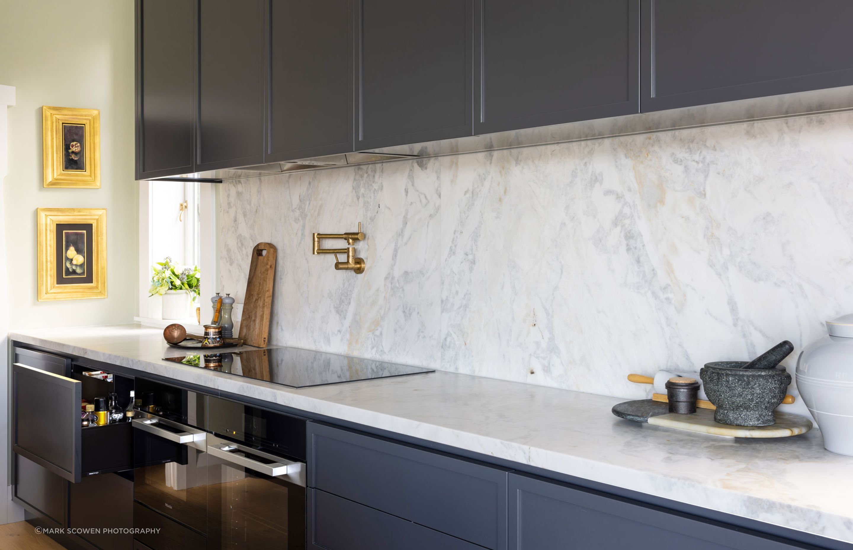 NeoDesigncustomkitchenrenovationdesignerAucklandshakerdark-greymarble7.jpg