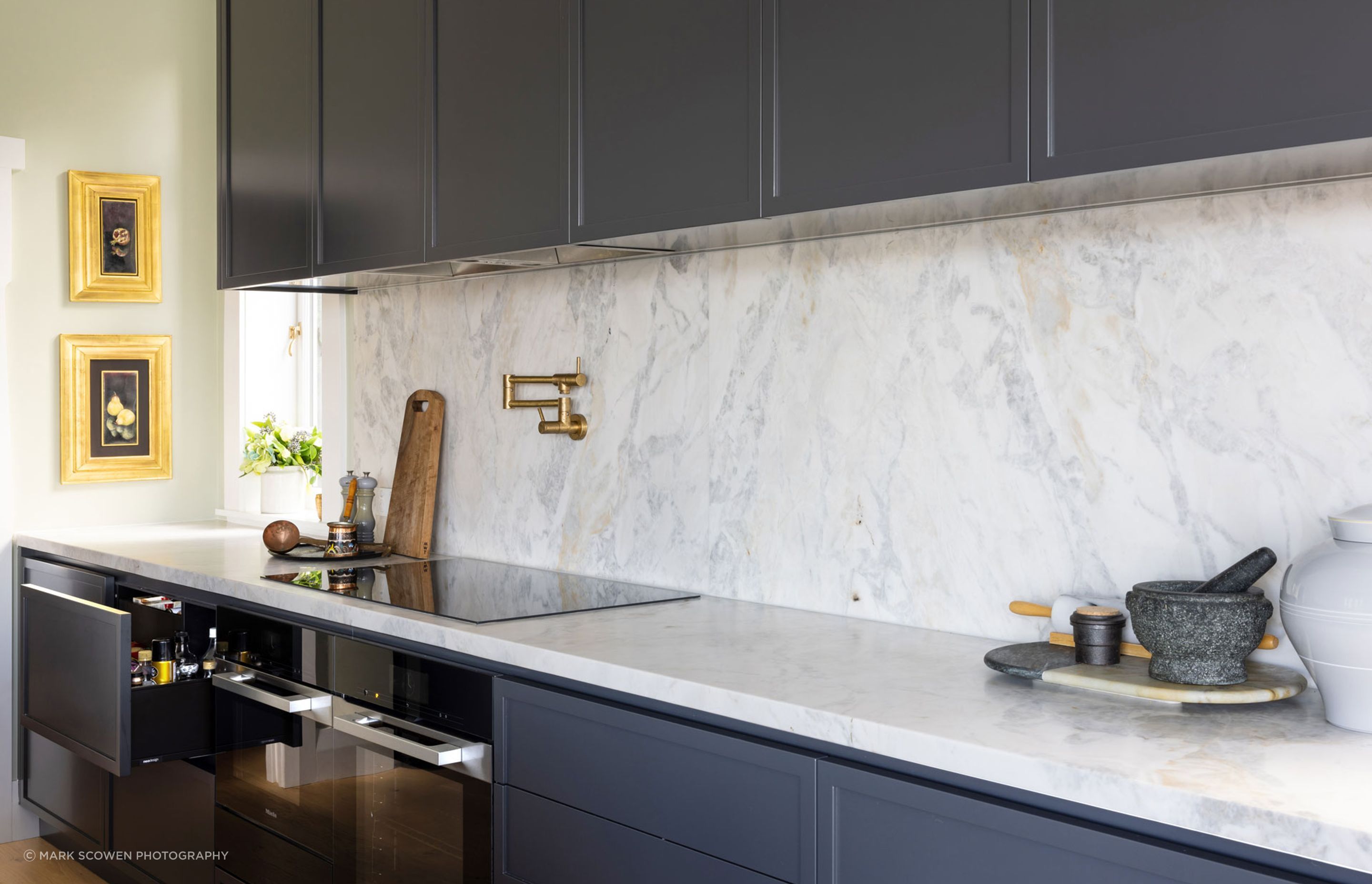 NeoDesigncustomkitchenrenovationdesignerAucklandshakerdark-greymarble7.jpg