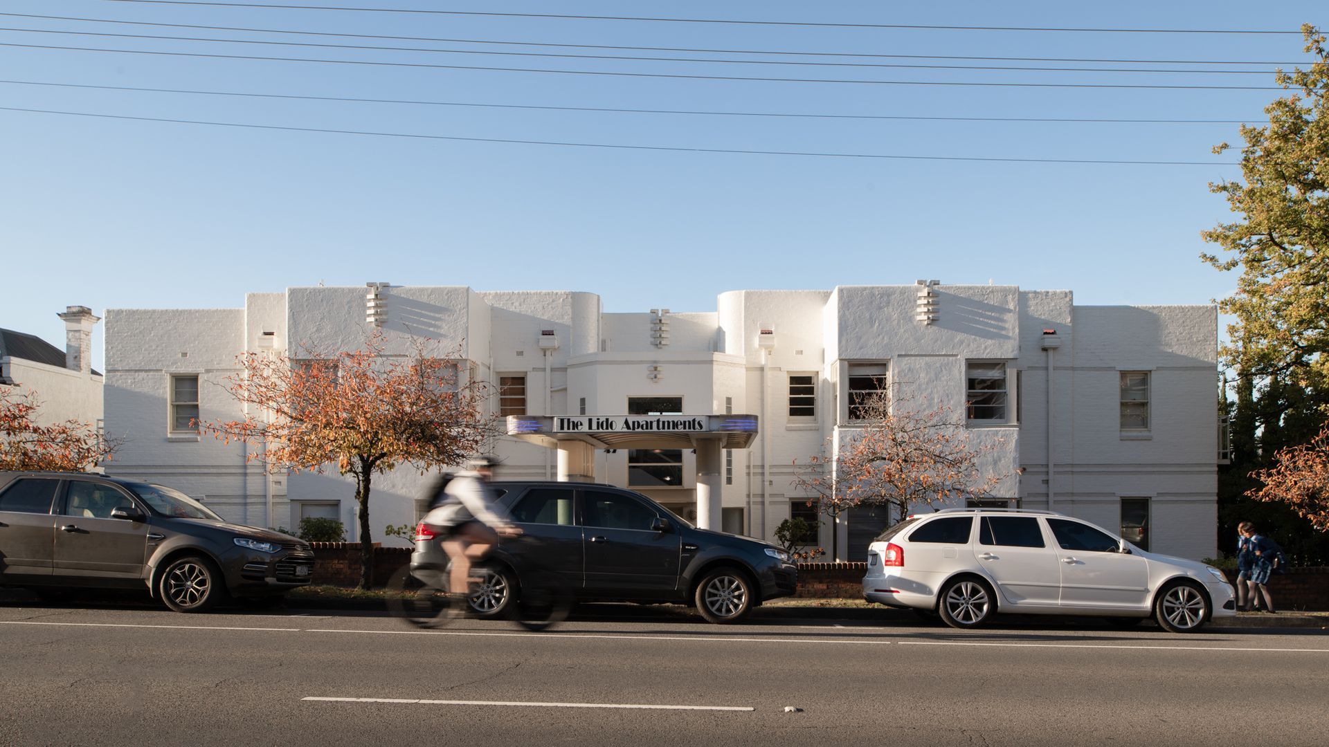 The Lido Apartments banner