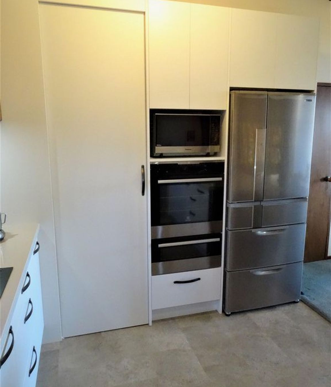 Oven wall unit