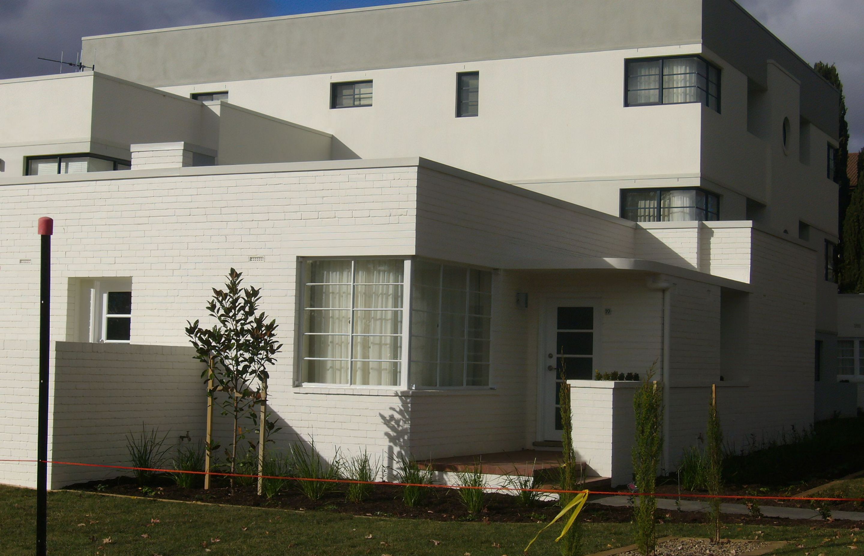 Canberra Ave