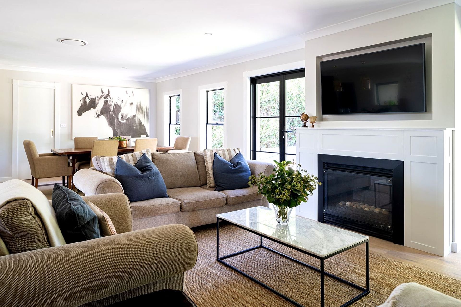 North Shore Entertainer