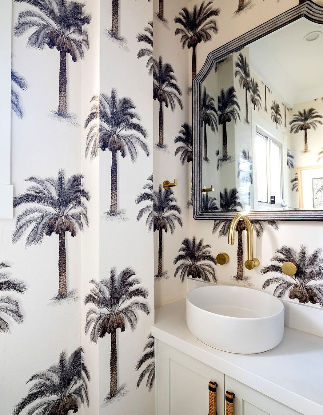 North Shore Entertainer