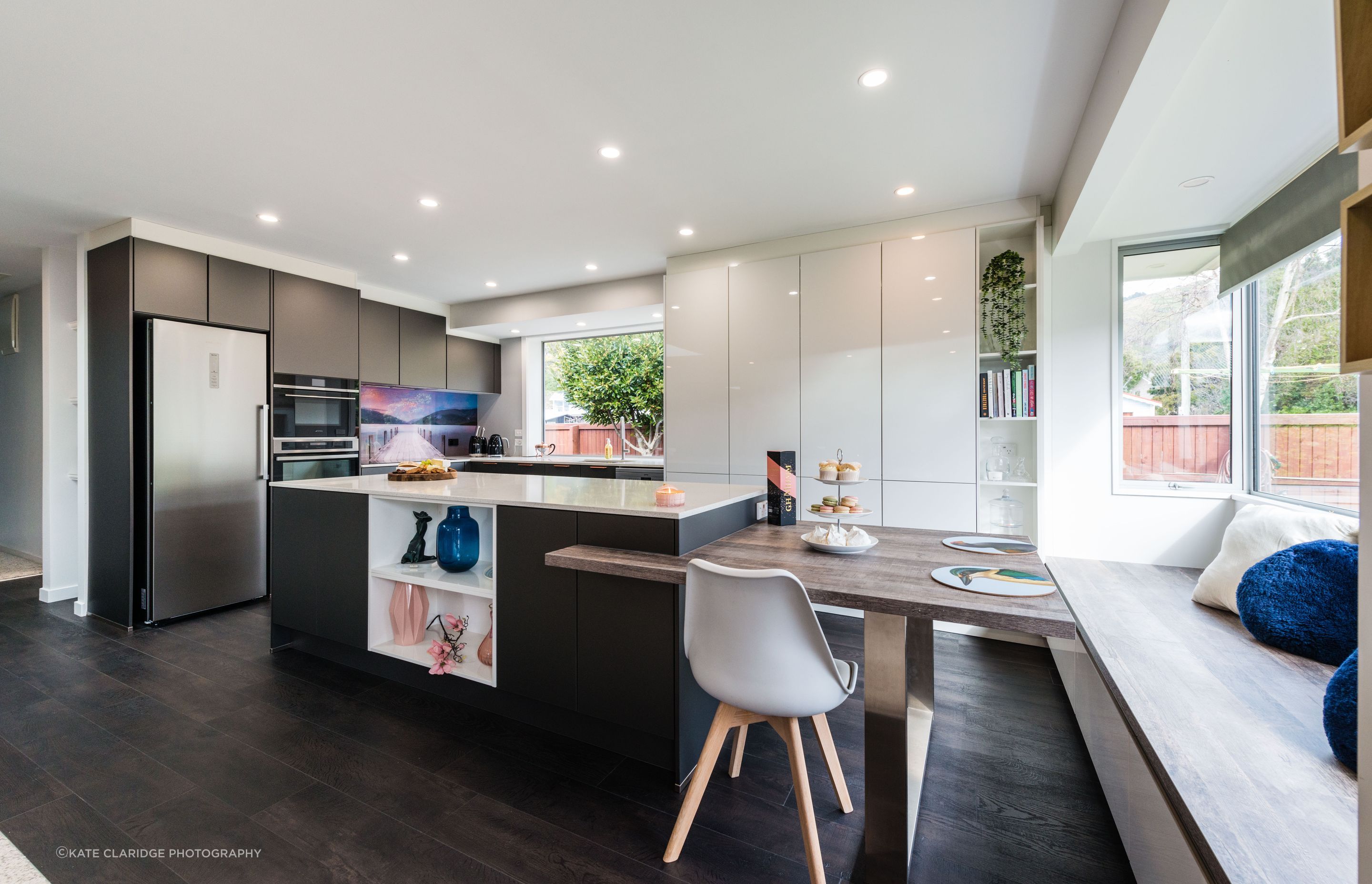 Warm and Modern Family Kitchen