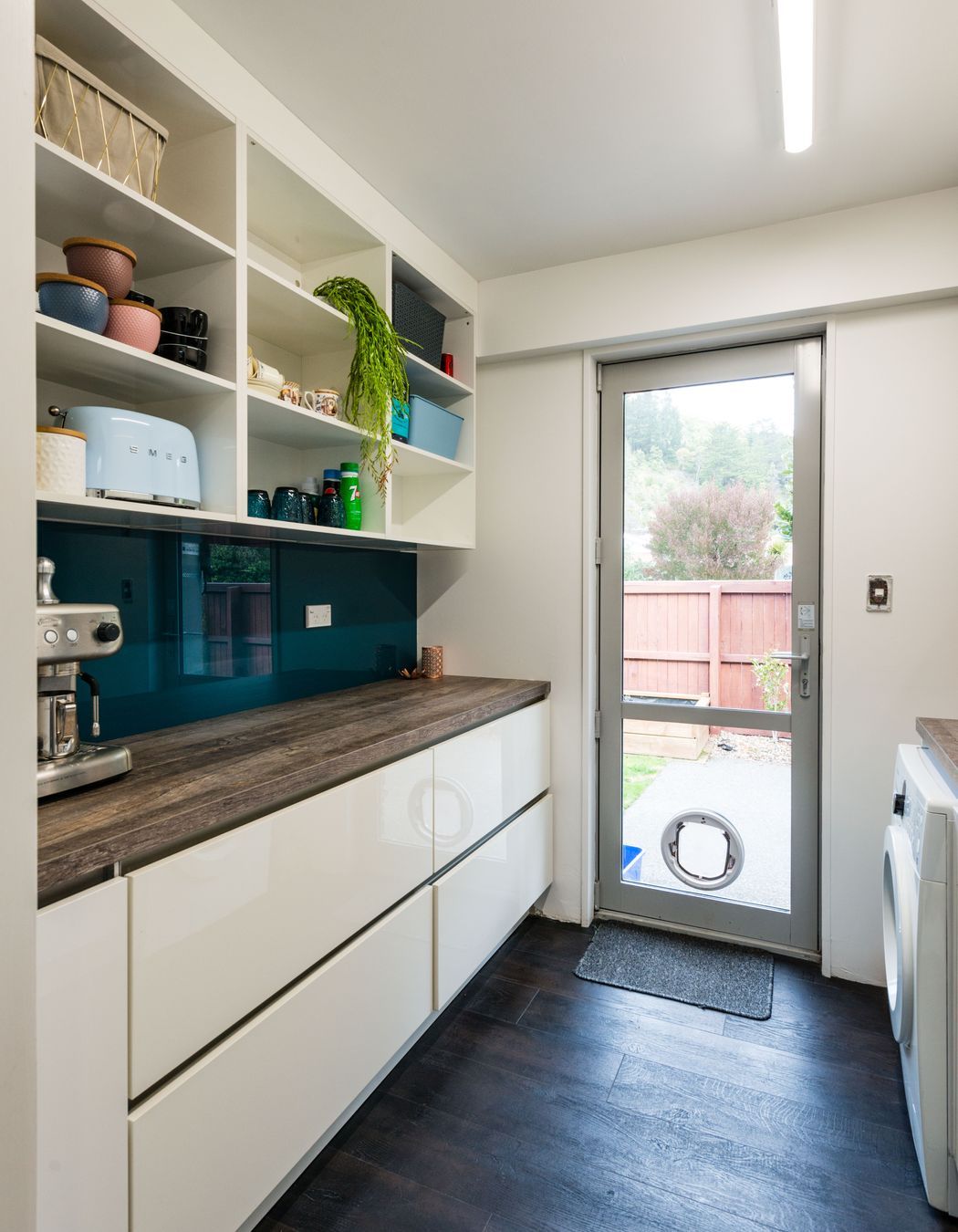 Warm and Modern Family Kitchen