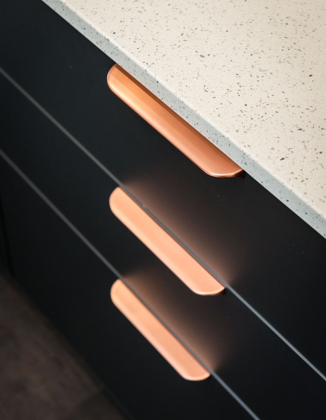 Warm and Modern Family Kitchen