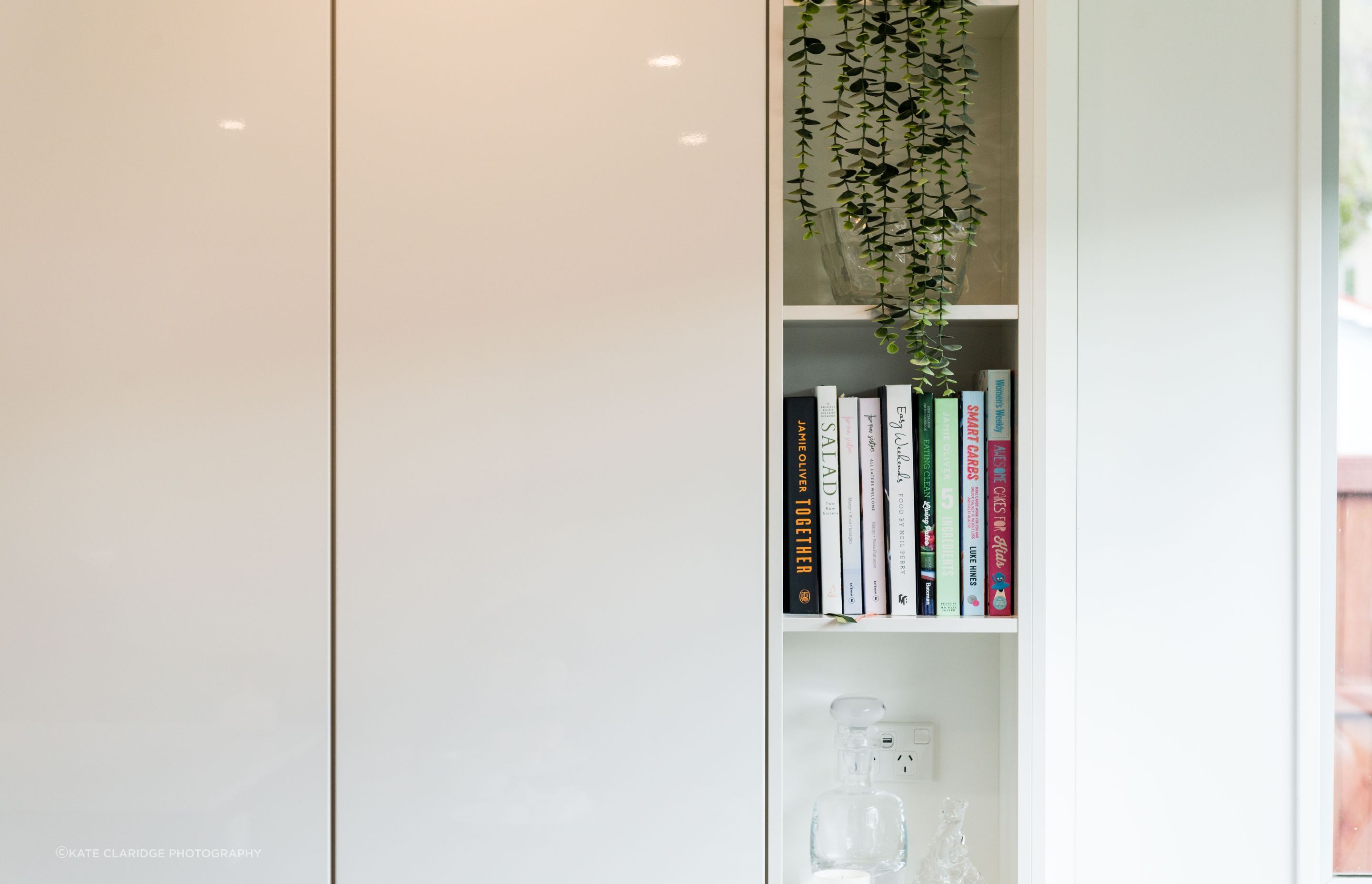 Warm and Modern Family Kitchen