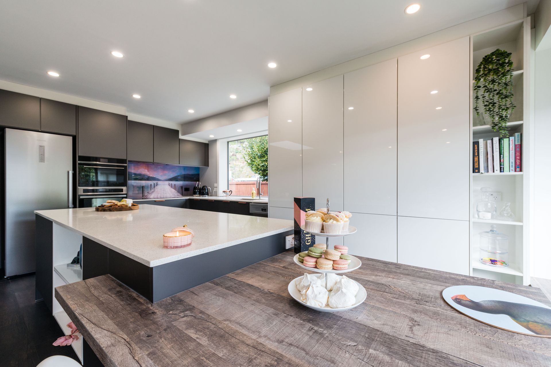 Warm and Modern Family Kitchen